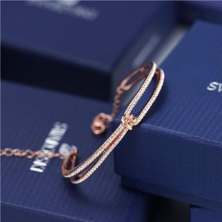 (Category: ) located in . Submitted by twinkle_treasures.premium (Listing ID 1111208187, Image 1). Description: .
