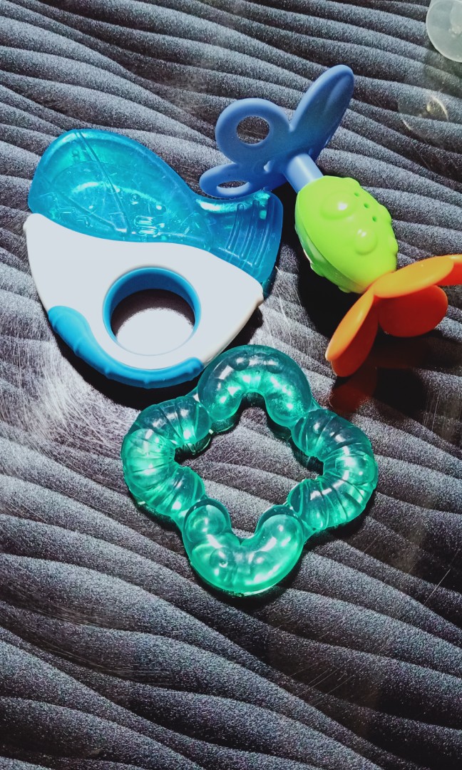 Teeth soother and pacifier, Babies & Kids, Nursing & Feeding, Soothers