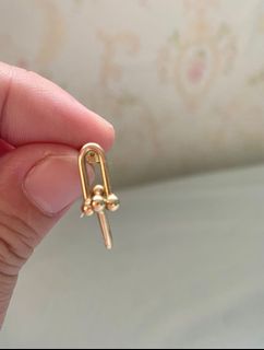 (Category: ) located in . Submitted by missdior17 (Listing ID 1111045333, Image 1). Description: .