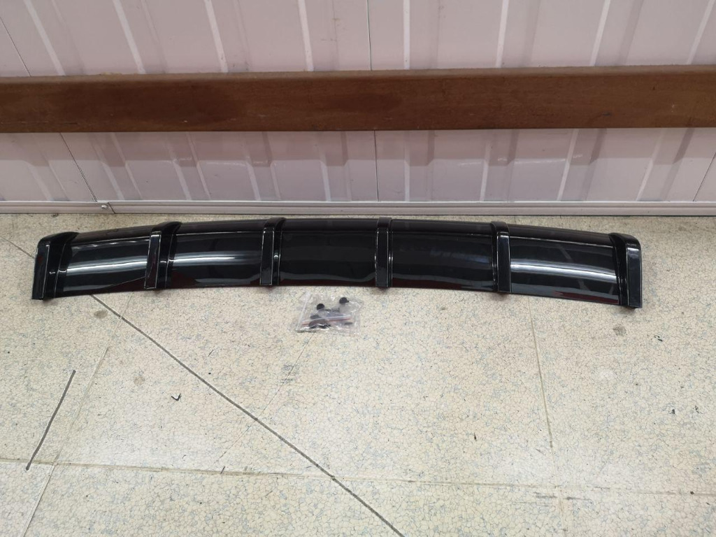 Universal Rear Diffuser, Car Accessories, Accessories on Carousell