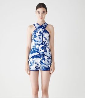 Love Bonito Illia Pleated Swing Dress, Women's Fashion ...