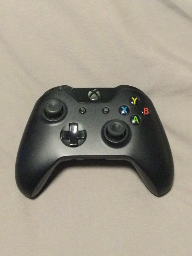Xbox One Wireless Controller [Black] [Model 1697], Video Gaming, Gaming