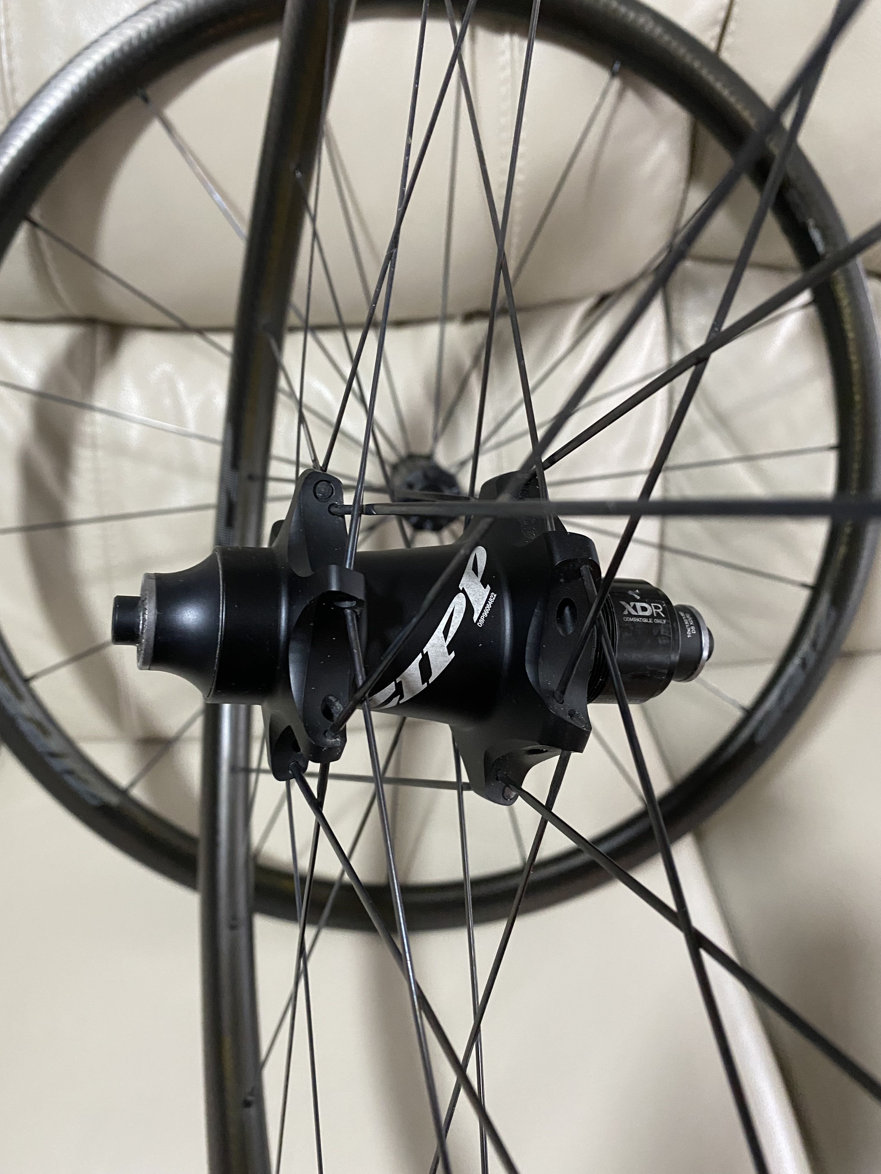 Zipp 202 sale nsw carbon clincher