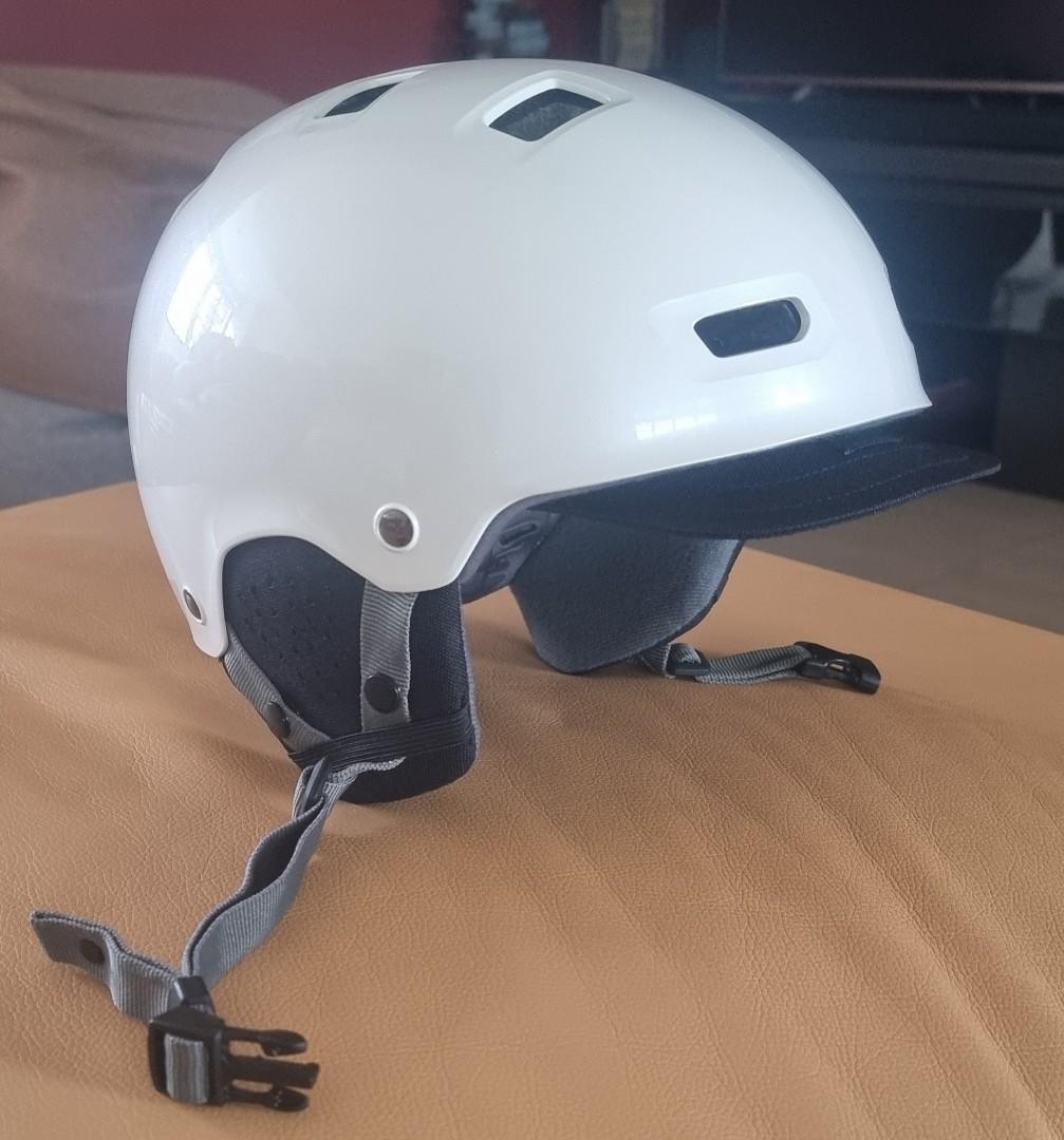 500 City cycling Bowl Helmet White Sports Equipment Bicycles