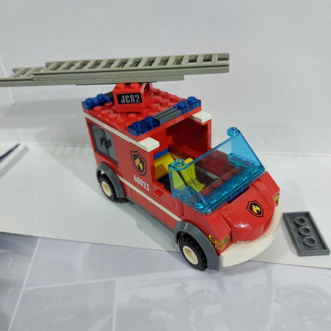 中古絶版lego 消防車fire Man Vehicle Maybe Not Complete 見狀 冇盒 有可能欠件 介意勿投 L7468 興趣及遊戲 玩具 遊戲類 Carousell
