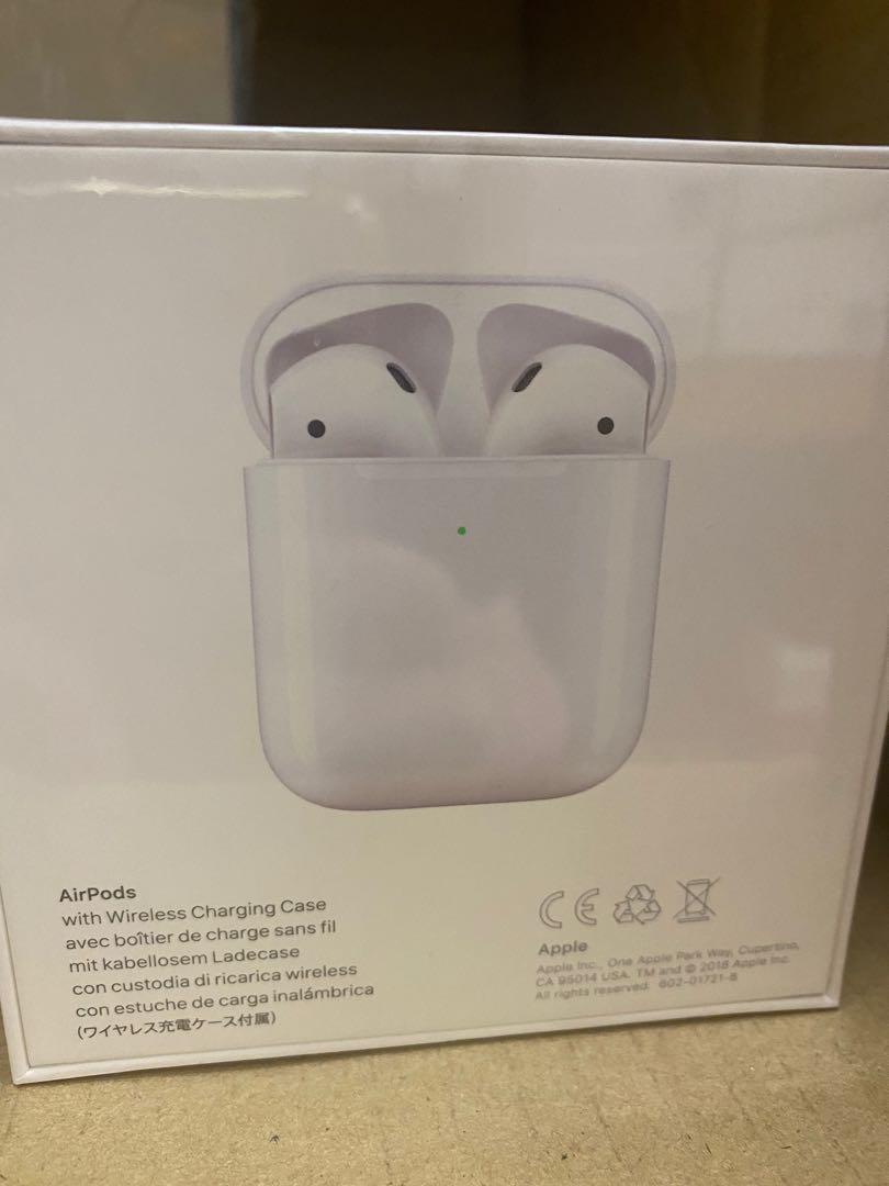 Airpods with best sale charging case a2032