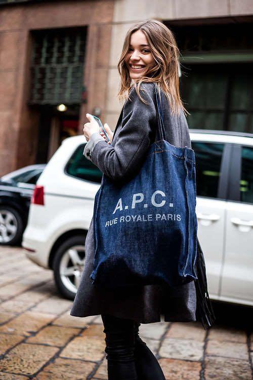 Apc daniela tote bag 2025
