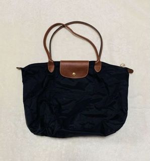 (Category: ) located in . Submitted by cop.thrifty (Listing ID 1114809986, Image 1). Description: .
