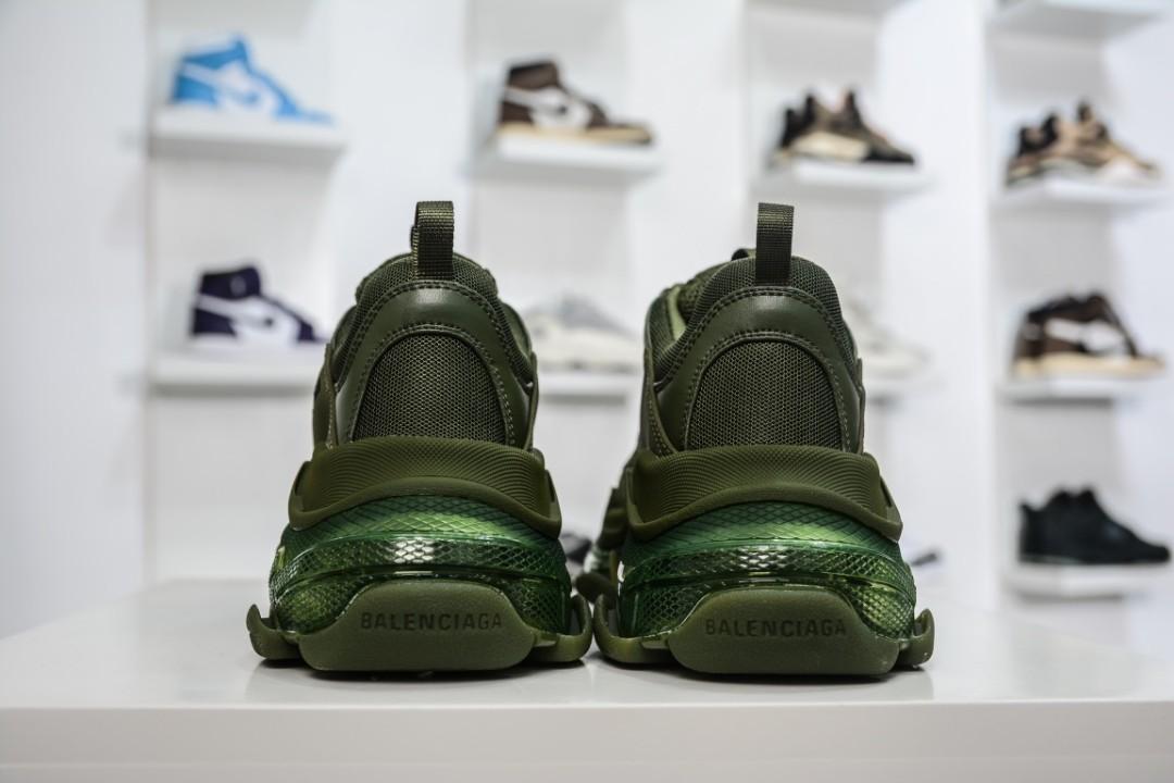 Balenciaga triple s olive outlet