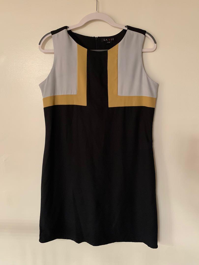 BYW La Vie Office Dress (Category: Dresses) located in Quezon City. Submitted by 3cshub (Listing ID 1114863268, Image 1). Description: Size: L - used but in good condition. No flaws or defects Price is still negotiable. Message me for more details! :).