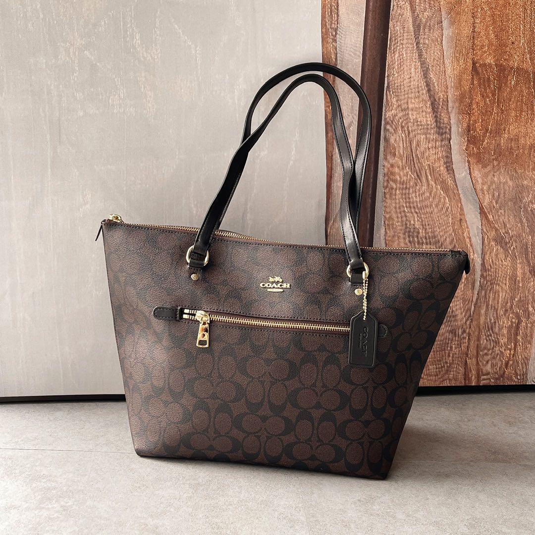 Gallery tote in signature canvas deals coach