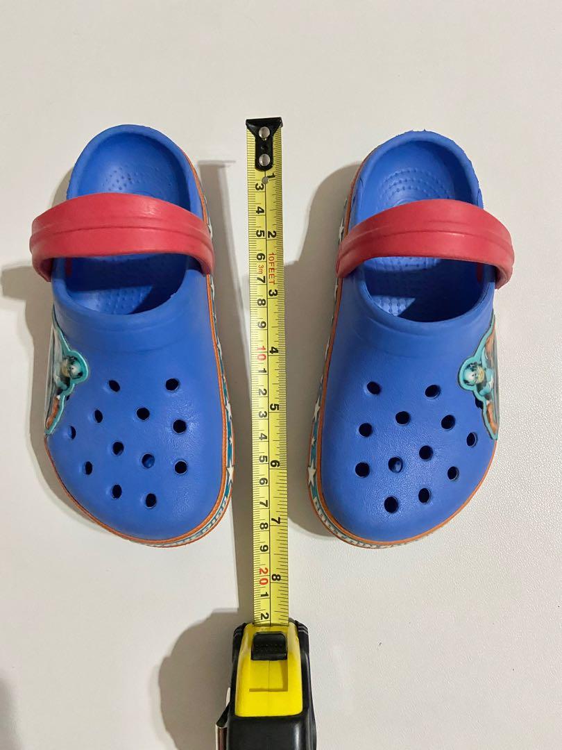 boys marvel crocs