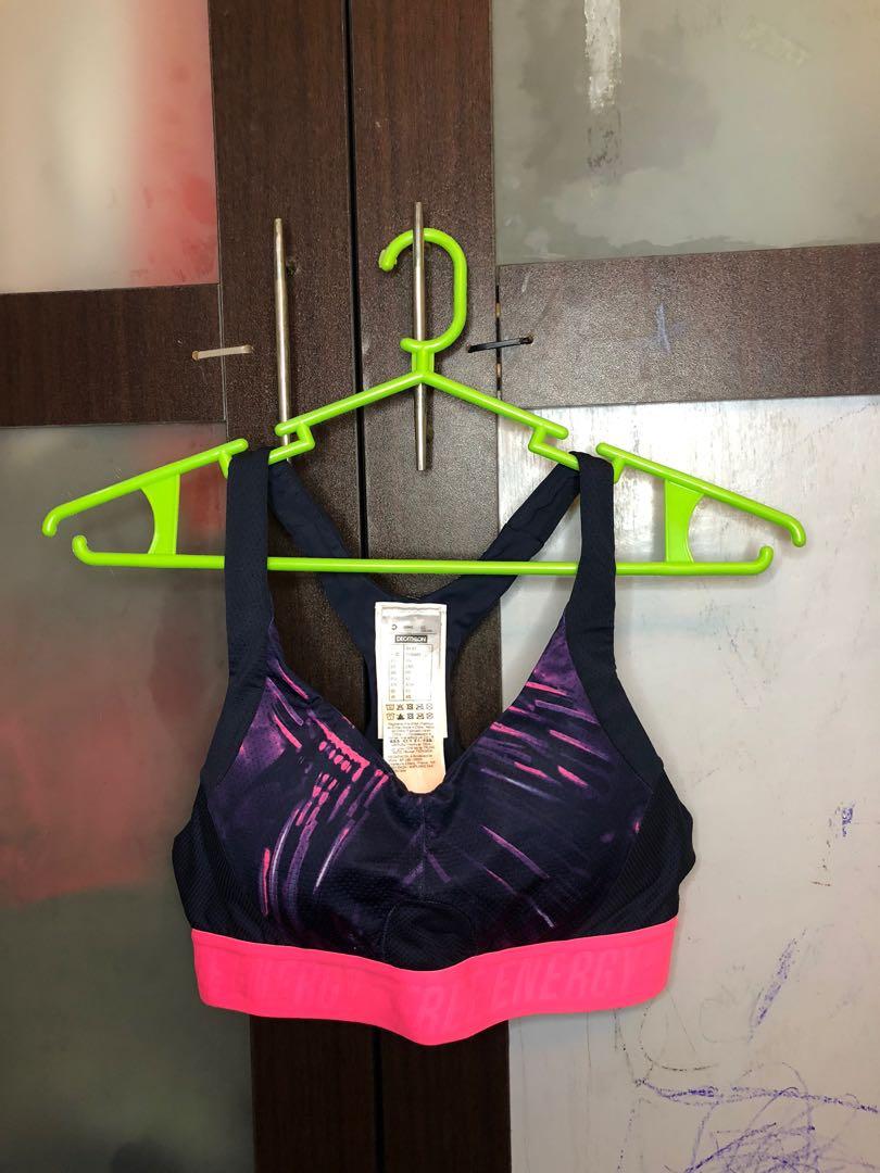 Decathlon Activewear (Category: Activewear) located in Mandaluyong City. Submitted by _keziahpreloved (Listing ID 1114748733, Image 3). Description: • Last worn: early 2019 (only used 1-2 times) • No issues nor tears • Firm price • Message me to see more photos!.