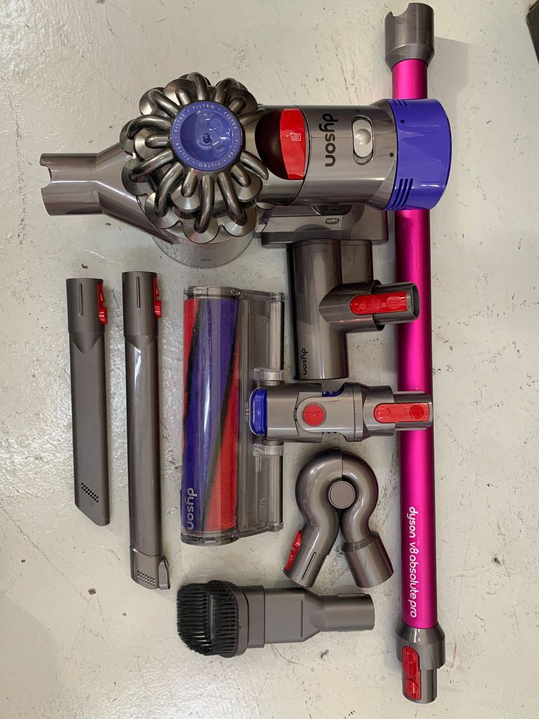 Dyson V8 Absolute Vacuum Cleaner (without warranty ), TV & Home