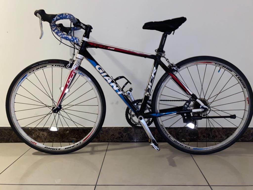 Giant 46.5 frame size clearance