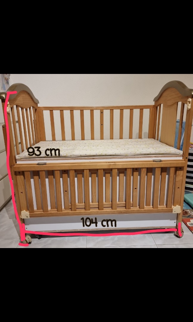 *Give away* Baby cot, Babies & Kids, Baby Nursery & Kids Furniture
