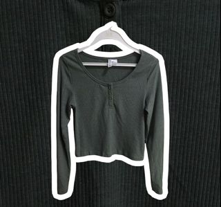 (Category: ) located in . Submitted by retrofash (Listing ID 1114819189, Image 1). Description: .