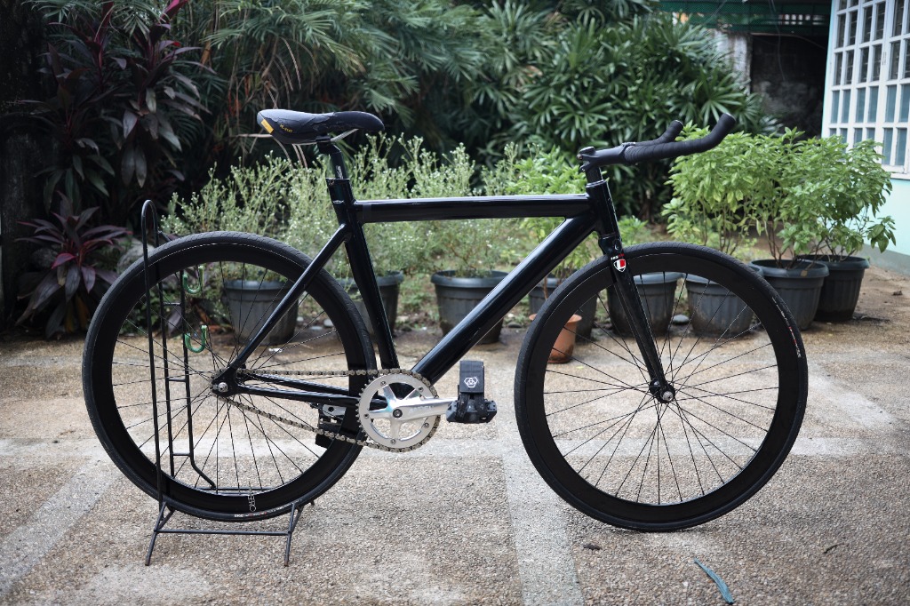 Leader 725 Fixie Bike, Sports Equipment, Bicycles & Parts, Bicycles on