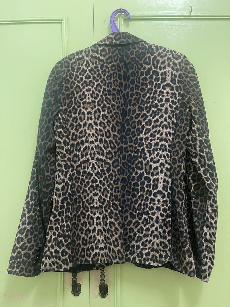 Leopard tiger print coat (Category: Coats, Jackets and Outerwear) located in Manila. Submitted by sarisarionlinestore (Listing ID 1114854724, Image 2). Description: .