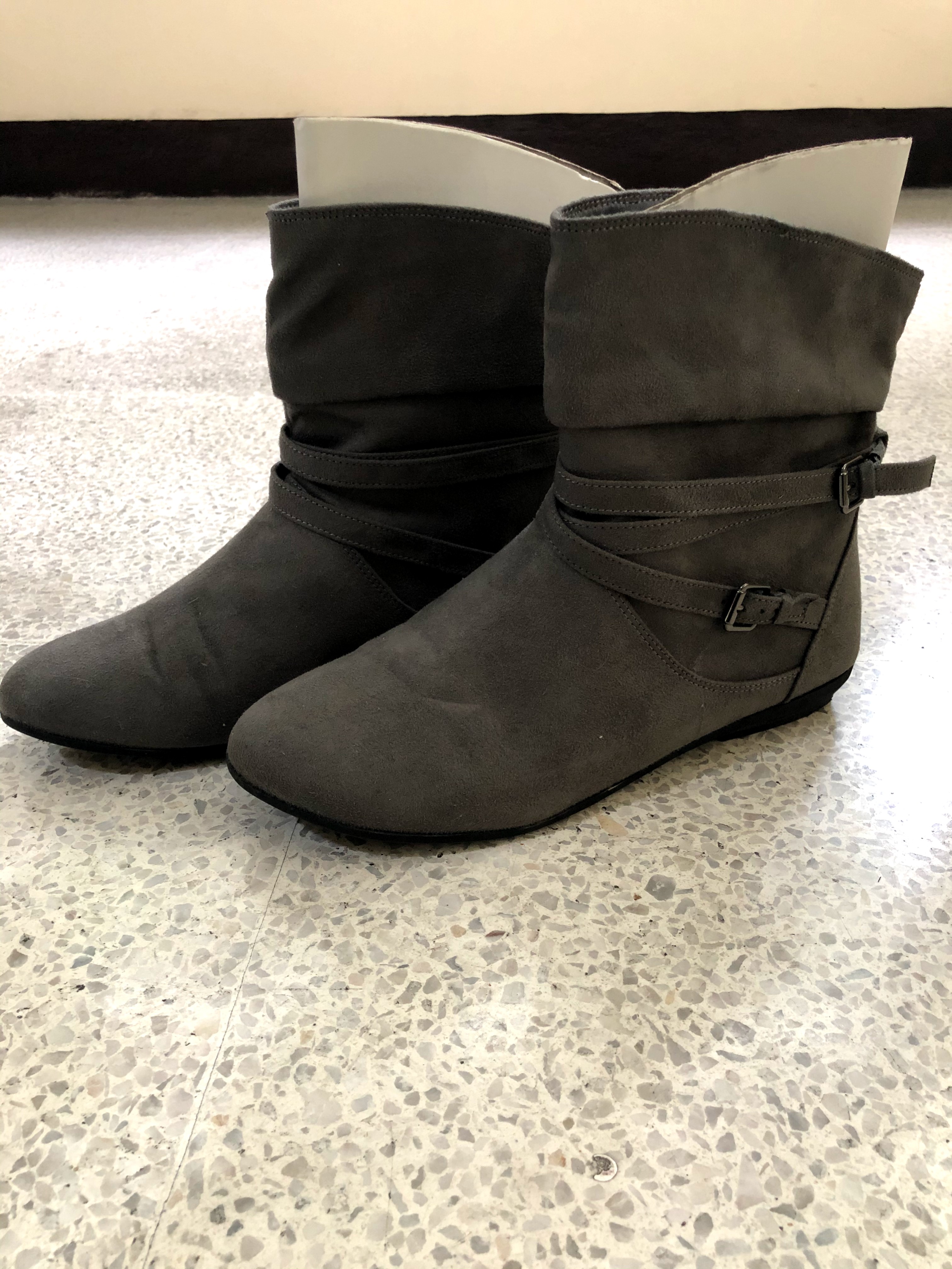 lower east side black boots