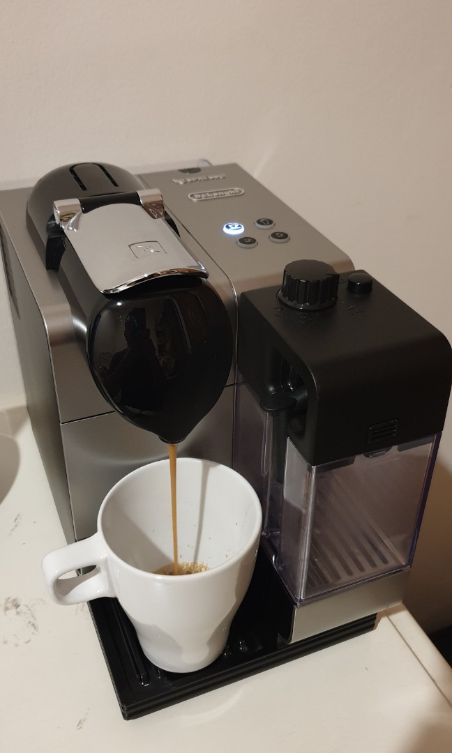 Nespresso Lattissima Plus - De Longhi 