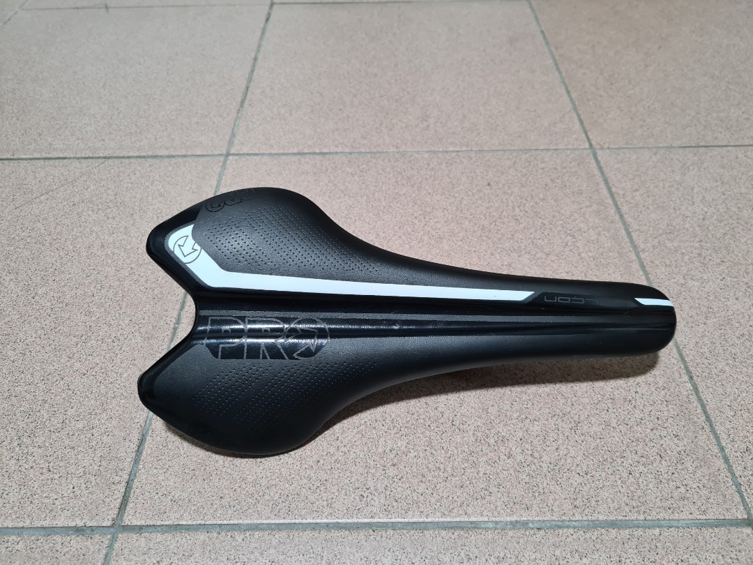 Shimano Pro Falcon Saddle Sports Equipment Bicycles Parts Parts Accessories On Carousell
