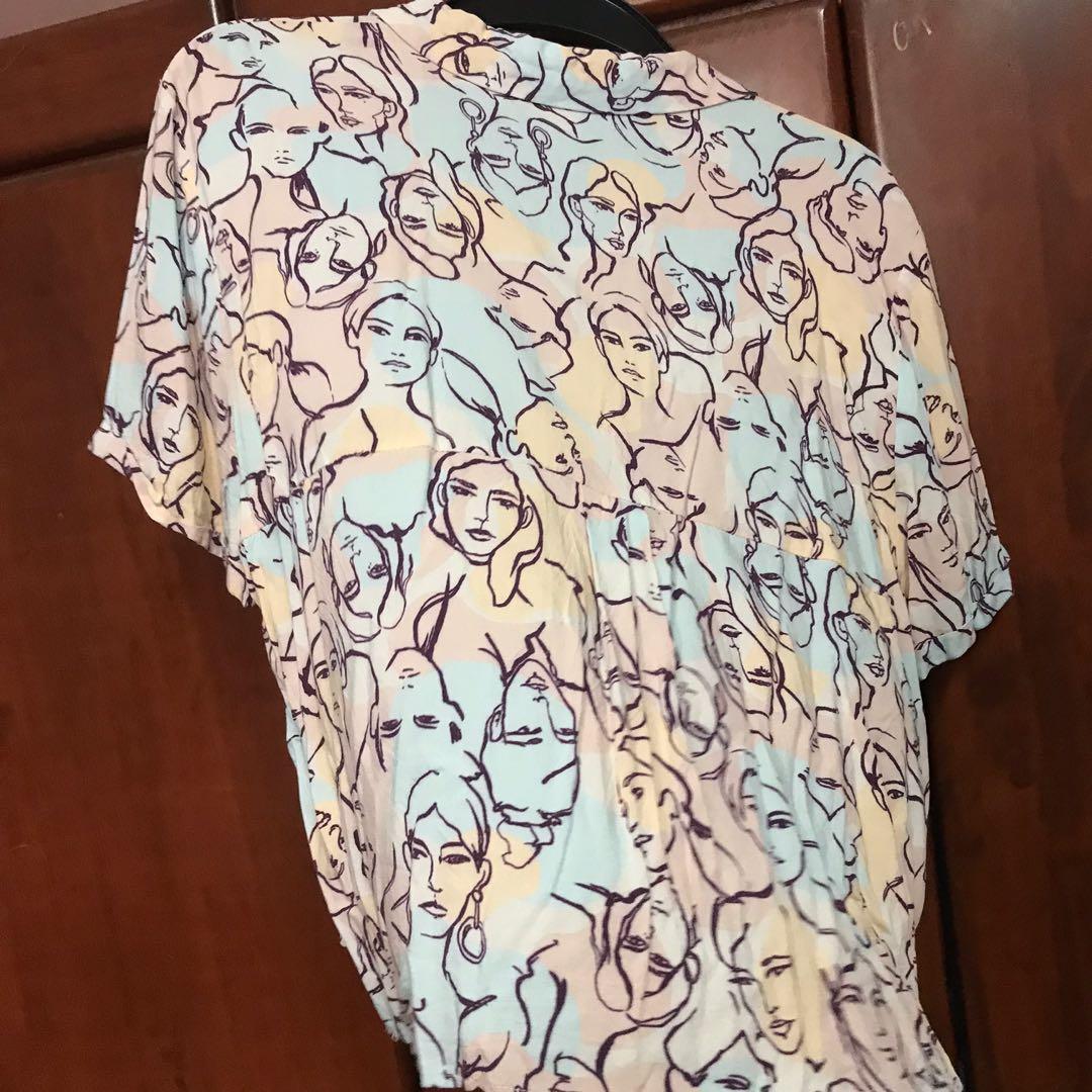 Pullbear Tops (Category: Other Tops) located in Kuala Lumpur. Submitted by hobieya (Listing ID 1114892010, Image 2). Description: - condition 10/10 - never wore - size XL.