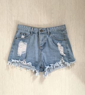 (Category: ) located in . Submitted by anything_and_everythinggg (Listing ID 1108681340, Image 1). Description: .