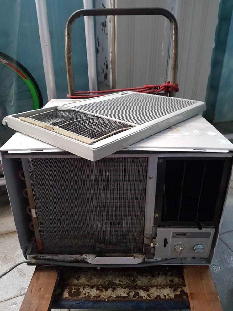 Sanyo Air Conditioner for old HDB estates, TV & Home Appliances, Air