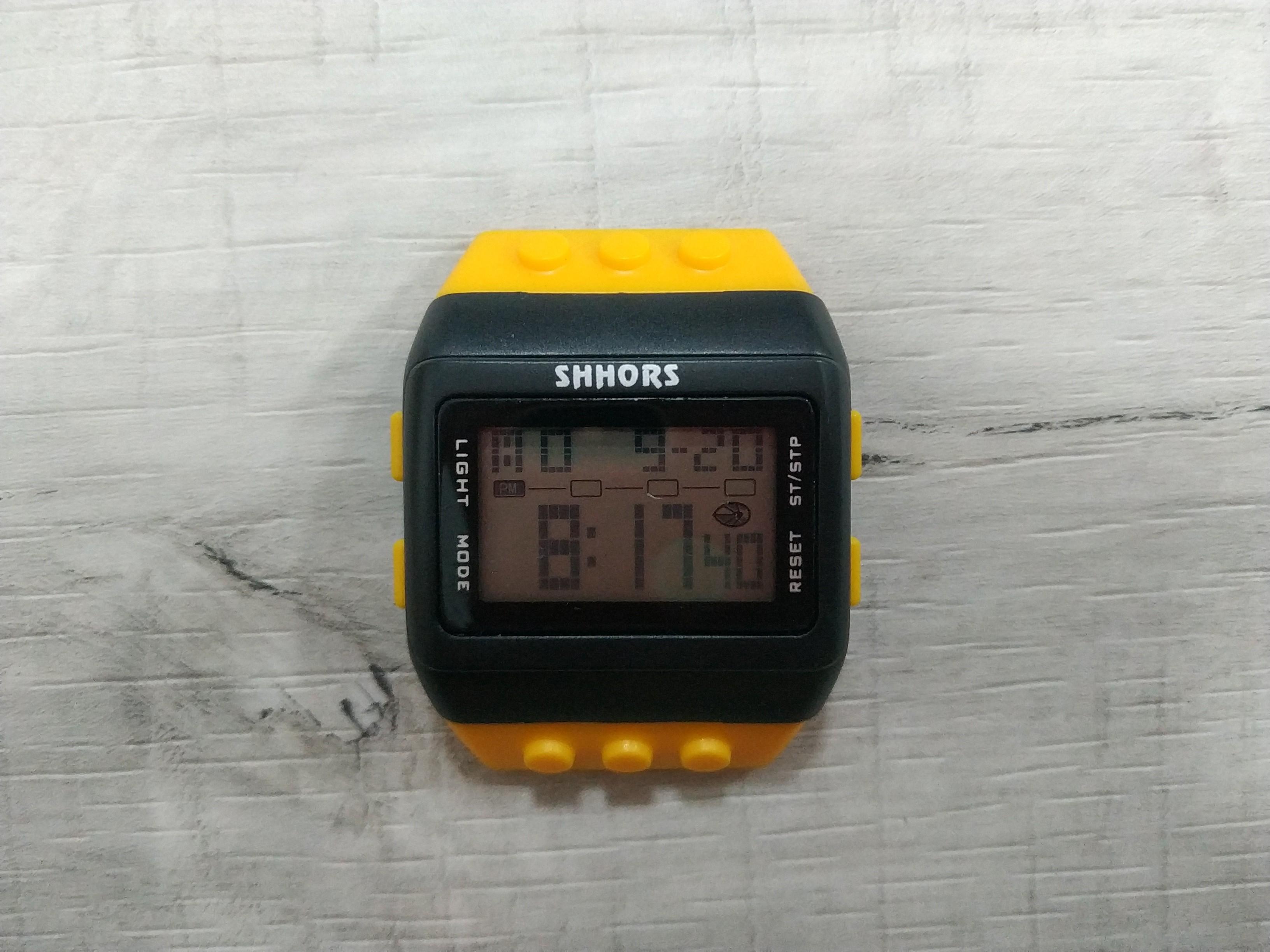 Shhors shop lego watch