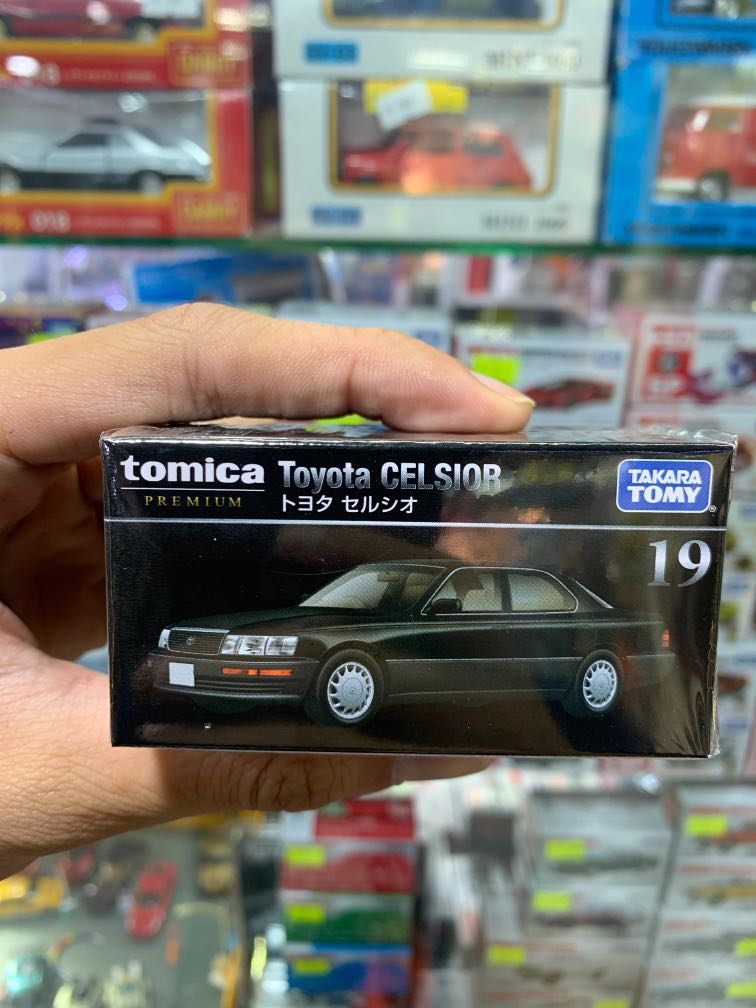本月新車 Tomica Premium 19 Toyota Celsior 黑色 日版 興趣及遊戲 玩具 遊戲類 Carousell