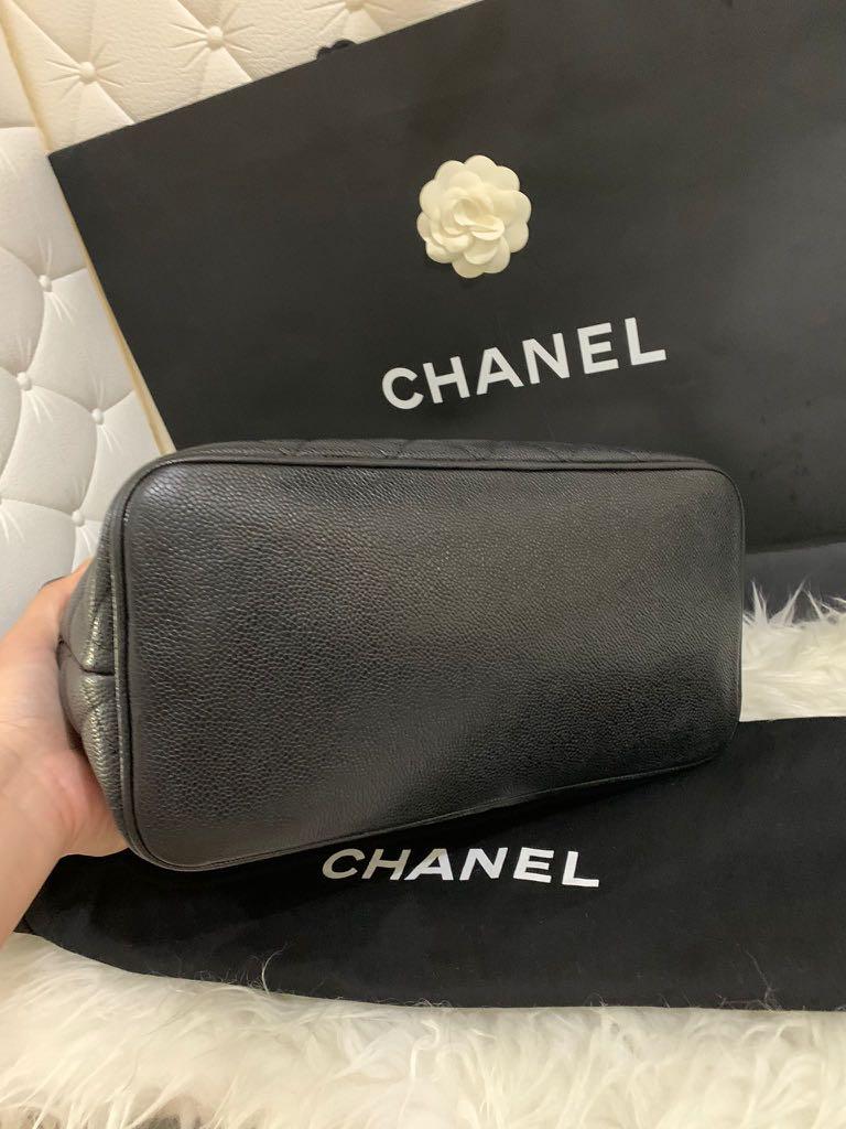 Vintage Chanel Medallion Tote Bag, Luxury, Bags & Wallets on Carousell