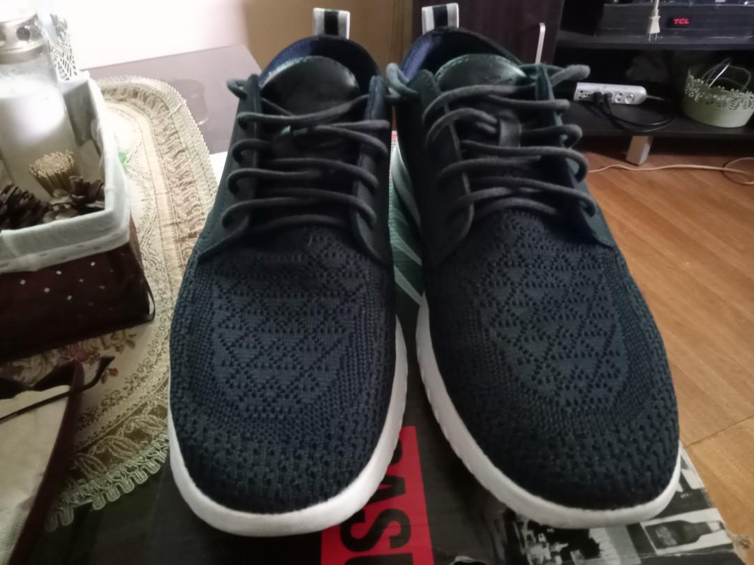World balance casual shoes Men s Fashion Footwear Casual Shoes on Carousell
