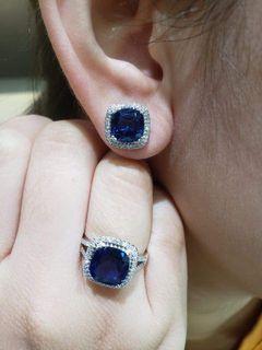14k Blue sapphire diamond set