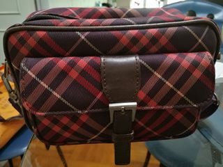 （分類：）位於 。 由 anniewychk 提交（商品編號 1114936777，圖片 1）。簡介： 。