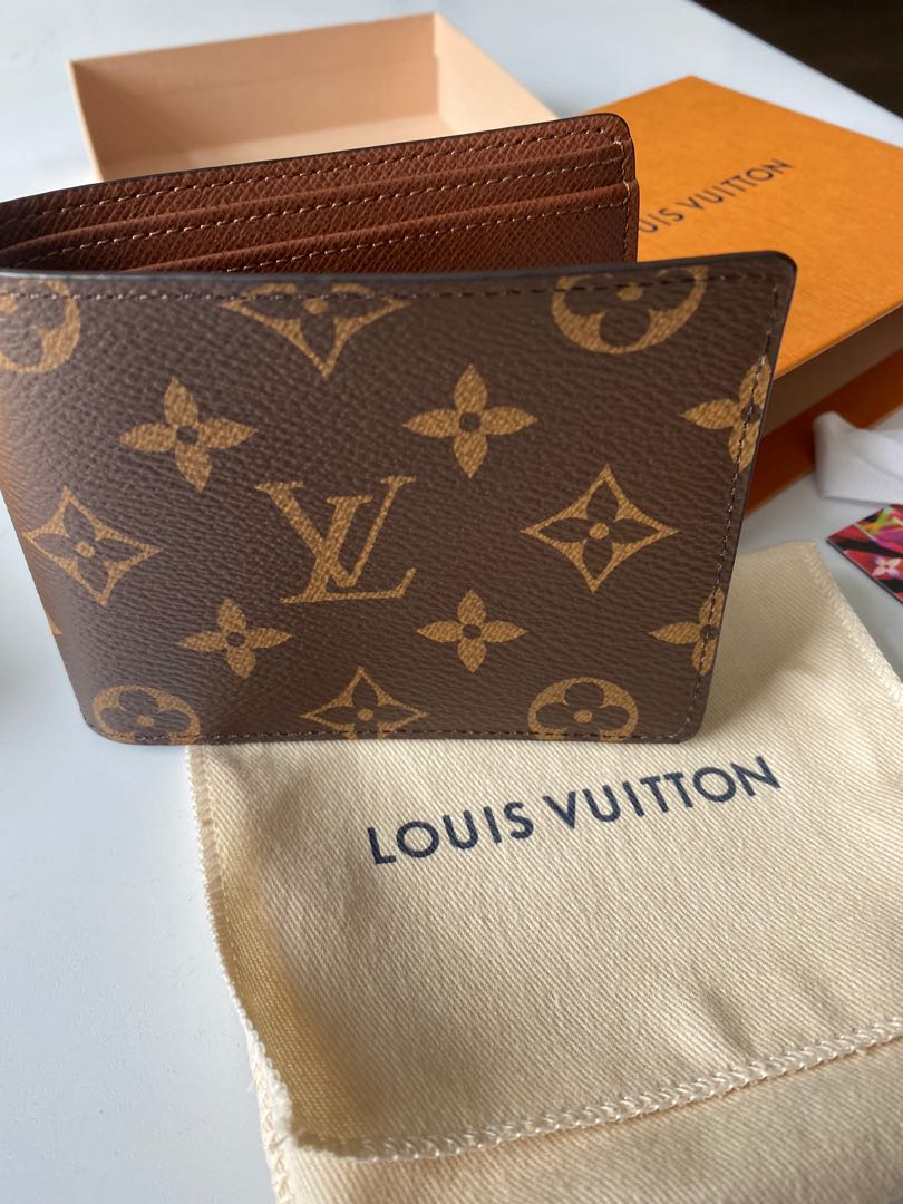 AUTHENTIC LOUIS VUITTON MONOGRAM MENS WALLET, Luxury, Bags & Wallets on  Carousell