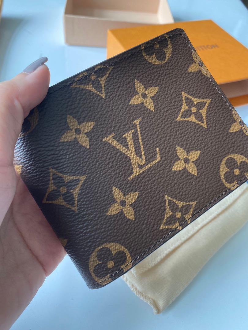 Brand new authentic mens Louis Vuitton wallet for Sale in Atwater, CA -  OfferUp