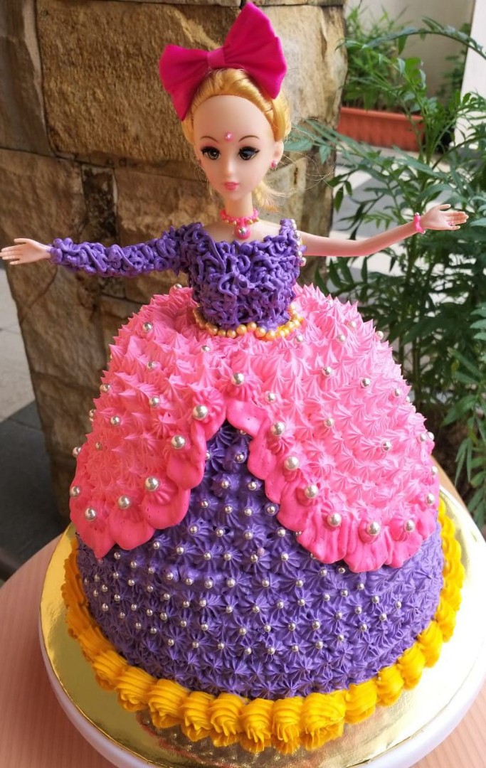 BARBIE DOLL CAKE 2KG (pre order 3 days), Food & Drinks, Packaged