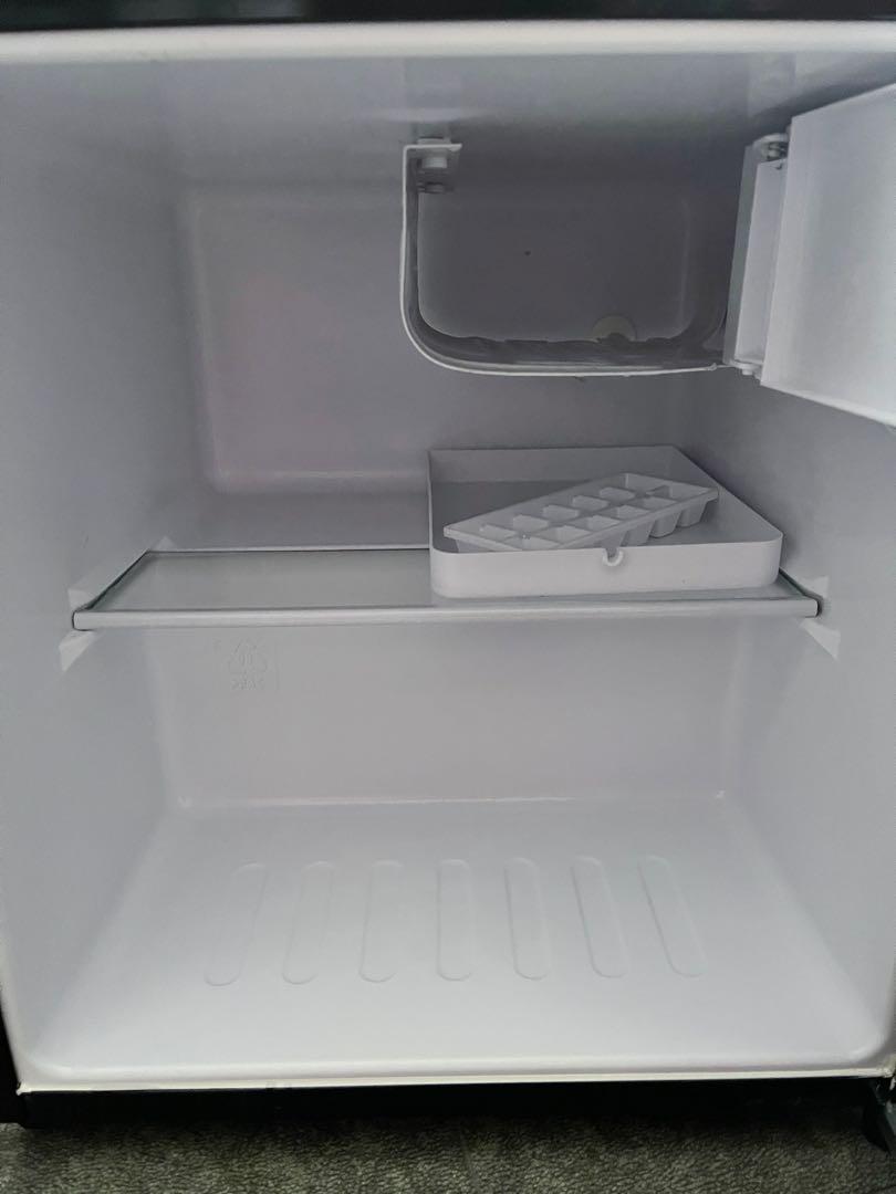 Ezy Personal Mini Bar Refrigerator , TV & Home Appliances, Kitchen