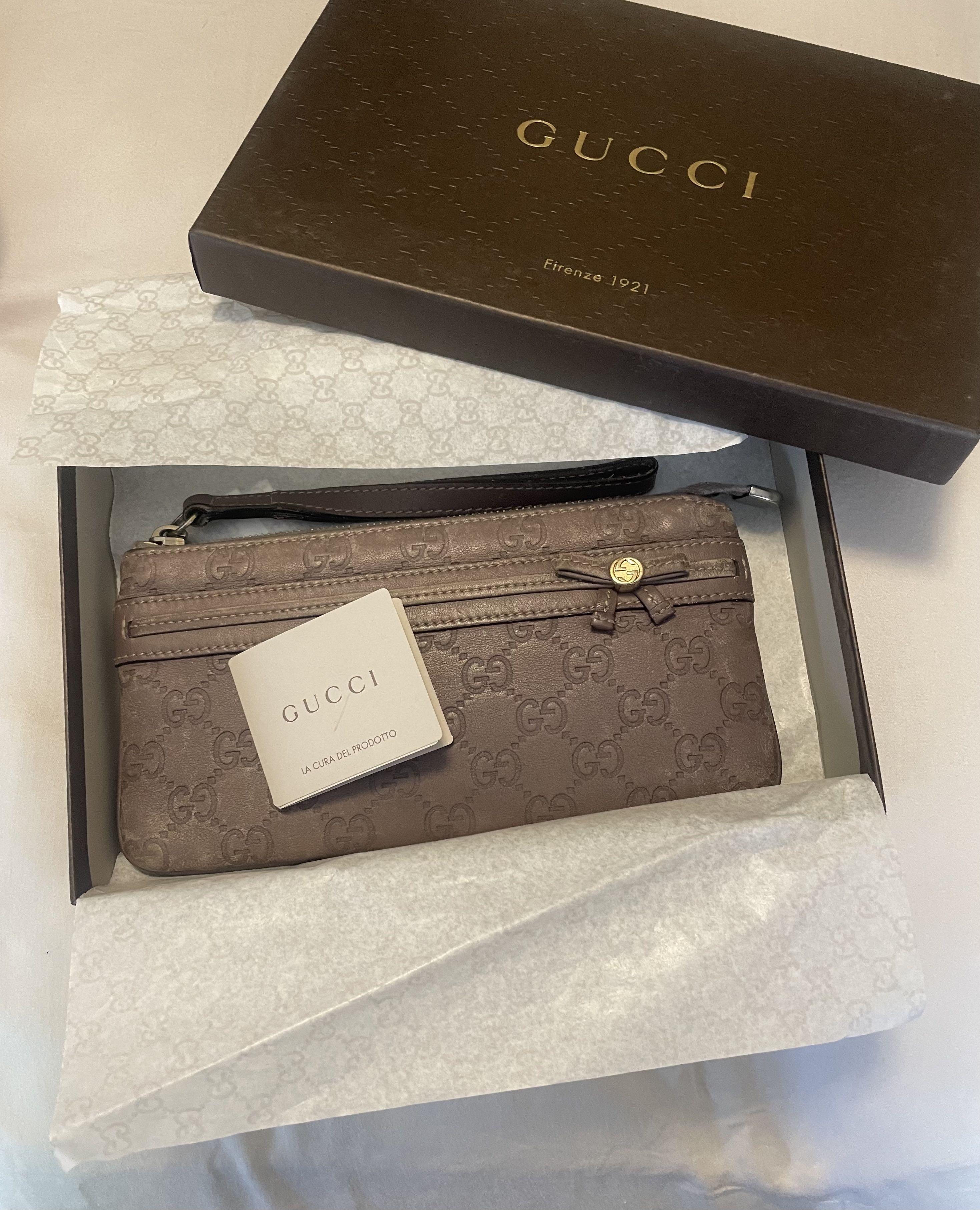 Authentic Gucci wrist Wallet Women s Fashion Bags Wallets Purses Pouches on Carousell