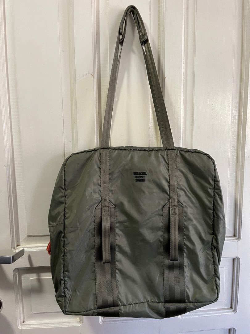 Hs7 tote outlet