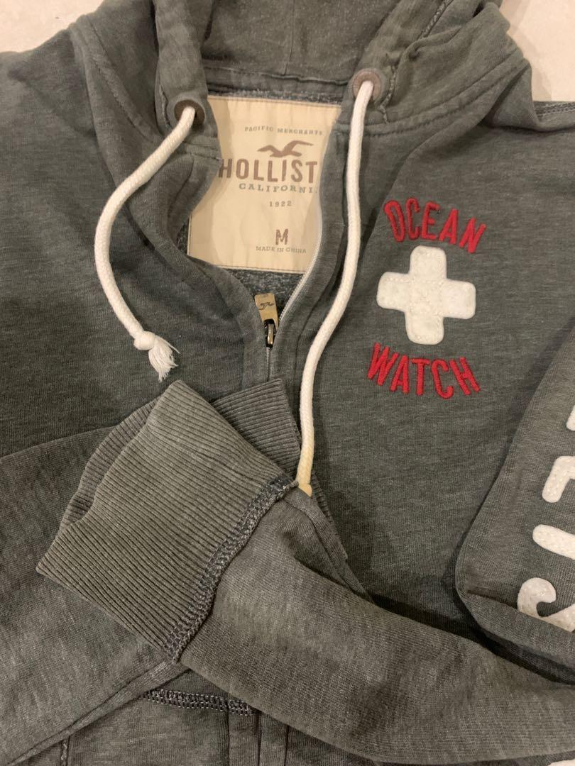 Hollister Zipper Hoodie Green Army Colourway Men s Fashion Tops Sets Hoodies on Carousell