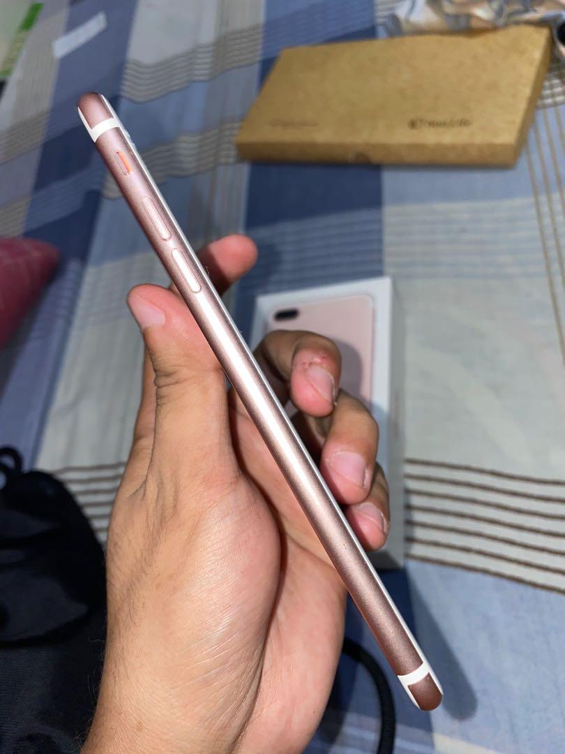 iPhone 7 Plus 128GB Factory Unlock (Category: iPhone 7 Series) located in Cavite. Submitted by toni_stark (Listing ID 1115091341, Image 3). Description: 80-90% smooth 84% battery health With Original Adaptor (no Cord and earphone) Ginamit lang for back up phone Mostly used app - Shoppee, Youtube, Twitter. RFS - Extra phone lang. i already have my 11 pro max :) NEVER NA REPAIR! PS:Mag ingat sa mga murang Iphone. Di nyo alam na Narefurbish na yan �