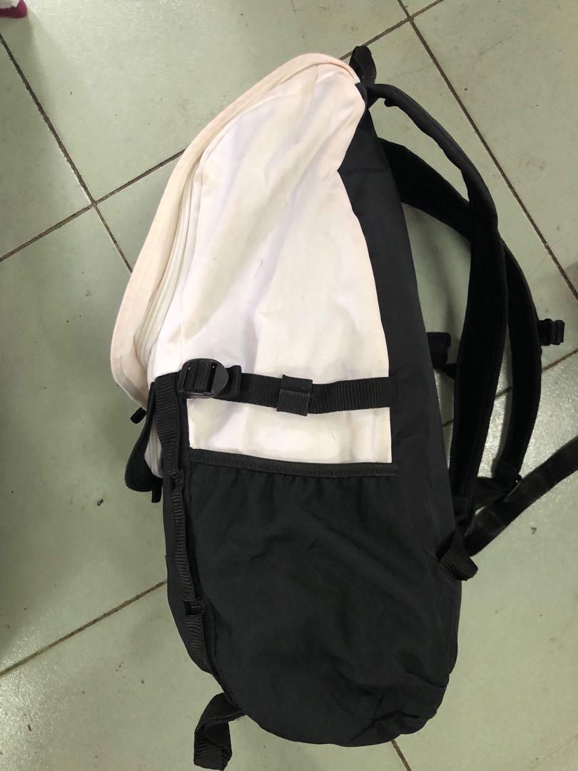 Jansport Hatchet Backpack(Unisex) (Category: Backpacks) located in Baguio. Submitted by master_of_brands (Listing ID 1114964545, Image 3). Description: Authentic Hatchet Unisex Backpack (Black/White) Dimension: 19” x 13” Minor issue: pen marks, loosen handle stitches(DiY, manageable) chip out Minimal signs of usage No pinhole issue No major issue In very good condition .