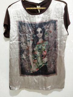 Kaos wanita