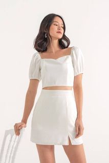 (Category: ) located in . Submitted by thefleurboutique (Listing ID 1115013914, Image 1). Description: .