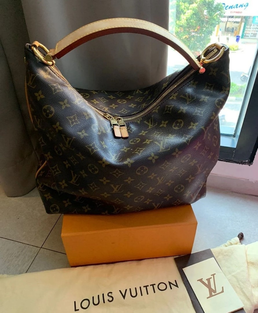 Louis Vuitton Sully PM in Navy