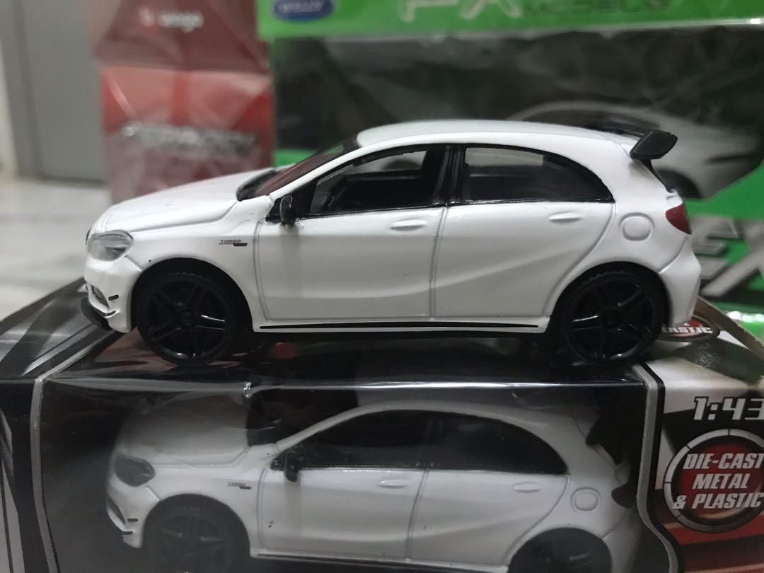 Mercedes a45 online amg miniature