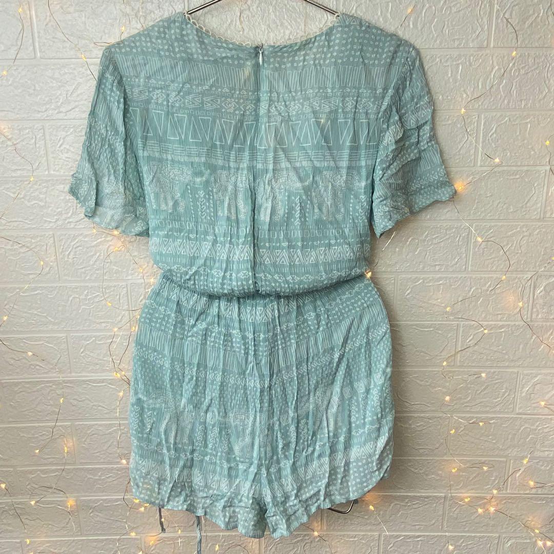 🌸MINKPINK Teal kimono ruched romper (Category: Rompers) located in Dagupan City. Submitted by branded_forless (Listing ID 1115025605, Image 2). Description: Cotton / Rayon ✔️ Pockets Buttons Garterized ✔️ Lining✔️ Stretchable✔️.