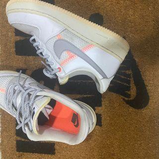 Nike Air Force 1 LV8